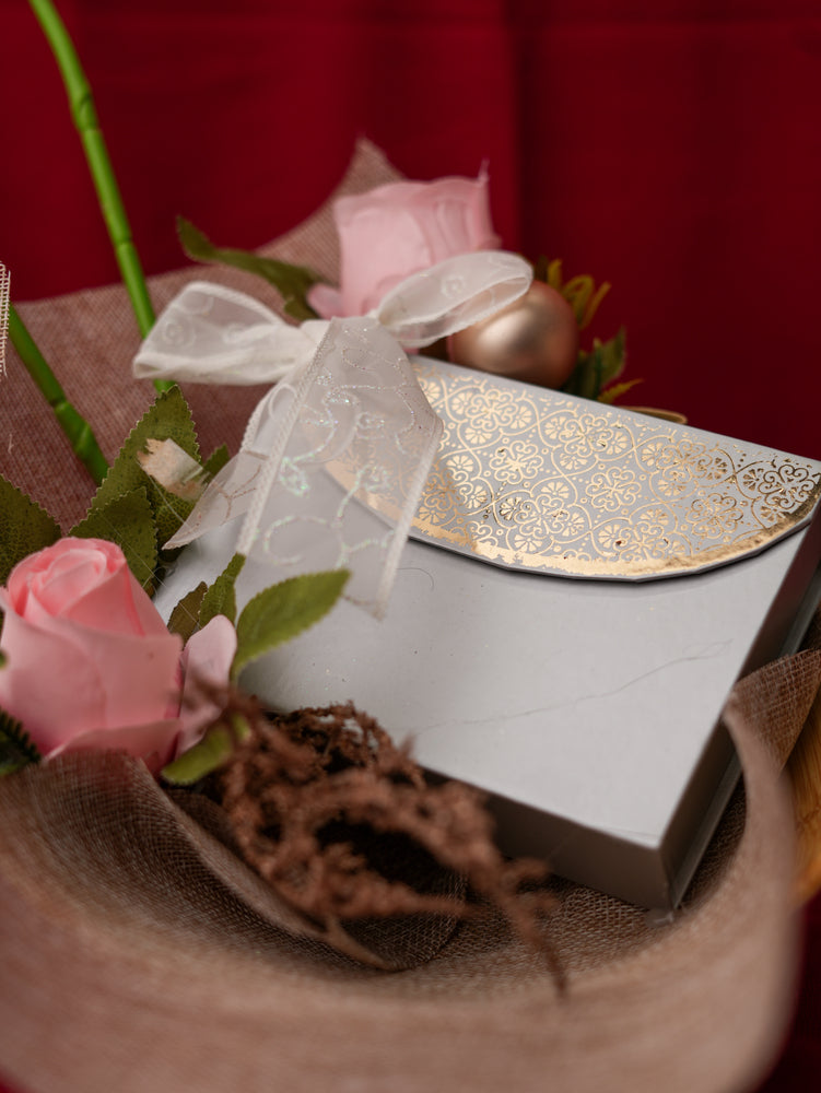 Rustic Charm Gift Set – Elegant Floral &amp; Classic Keepsake