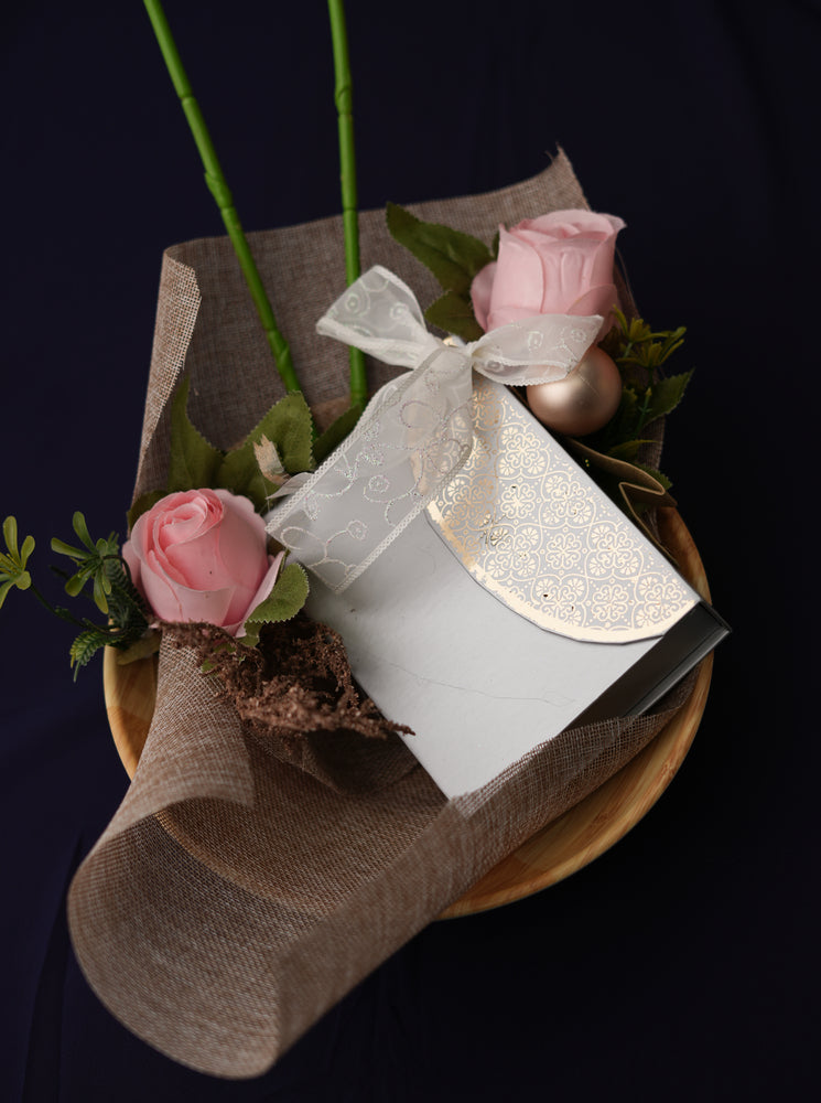 Rustic Charm Gift Set – Elegant Floral &amp; Classic Keepsake